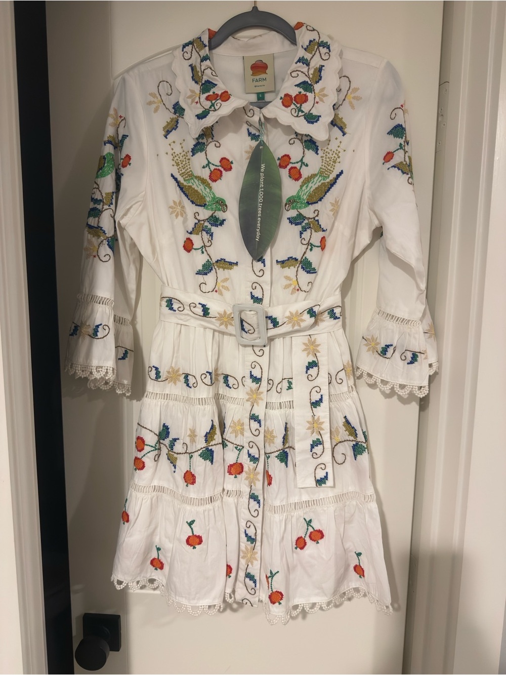 FARM Rio Pitanga Embroidery Mini Dress Off White Size S NWT $295